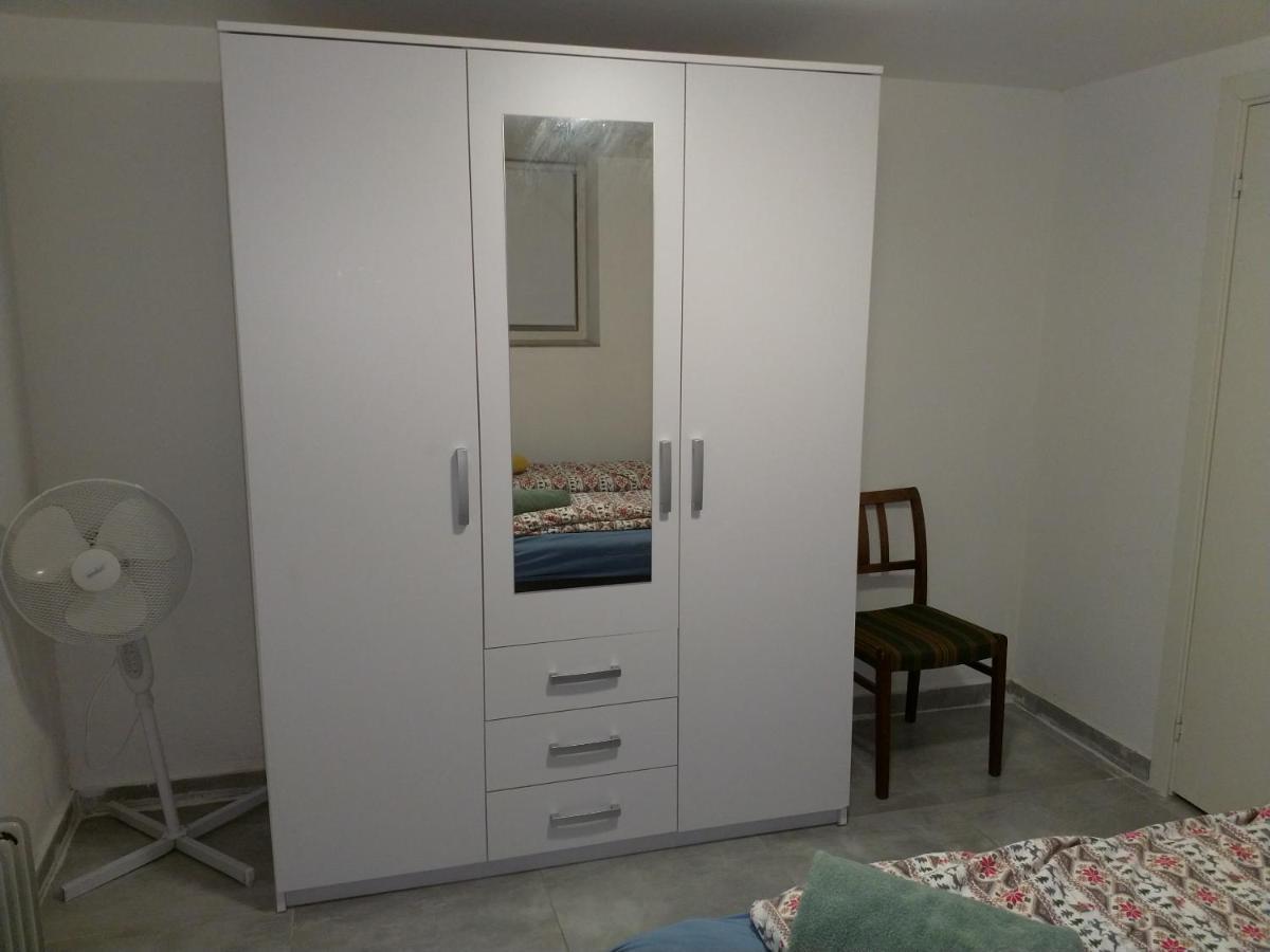 Renovated Semi- Basement 2 Bedrooms Furnished - Close To Everything In Moss